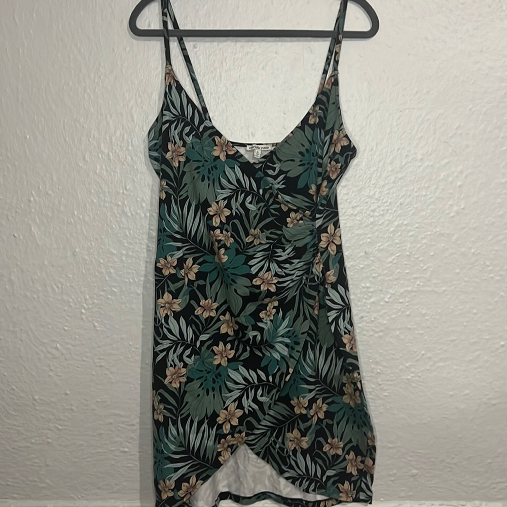 Flower dress w/ straps Summer time